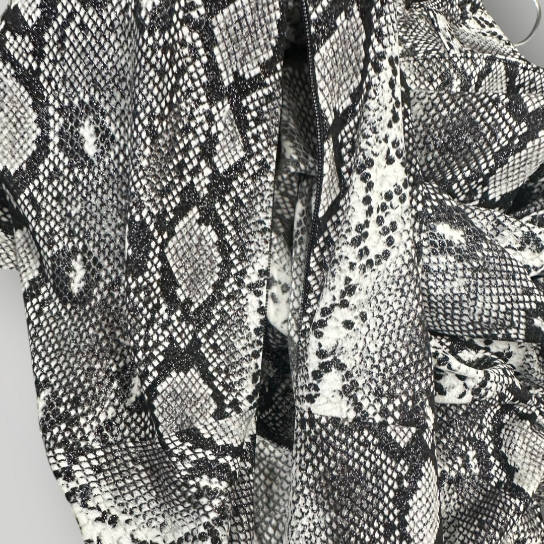 Michael Kors Matte Jersey Snake Print Point Collar V-Neck Front Twist $110 P/XL