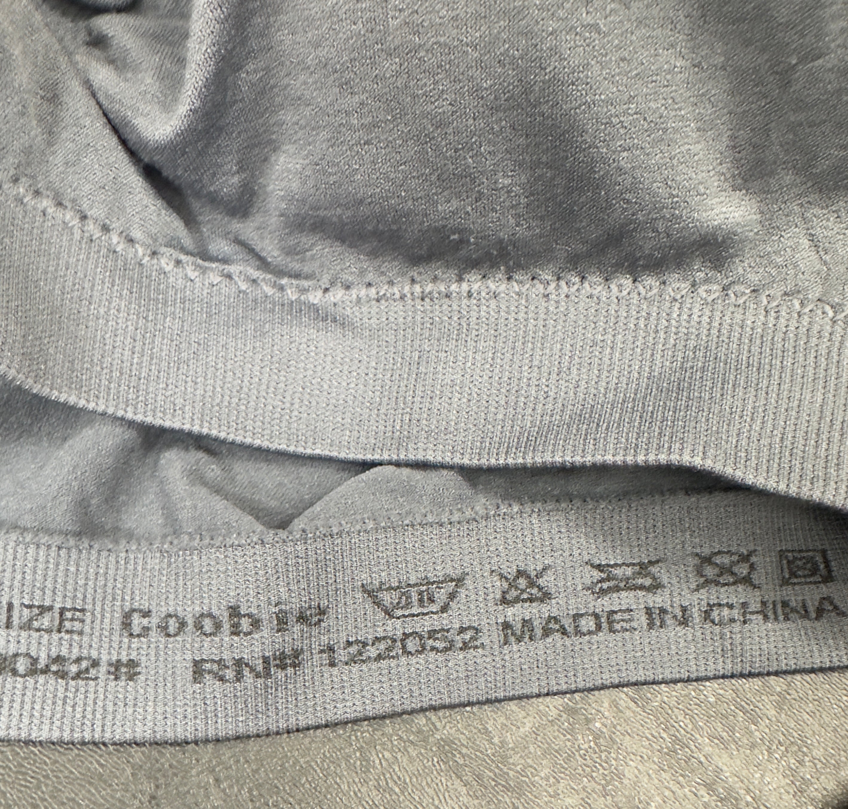 Coobie Women's V-Neck Lace Trim Bra Style 9042 Full Size (38A-42DD) Gray